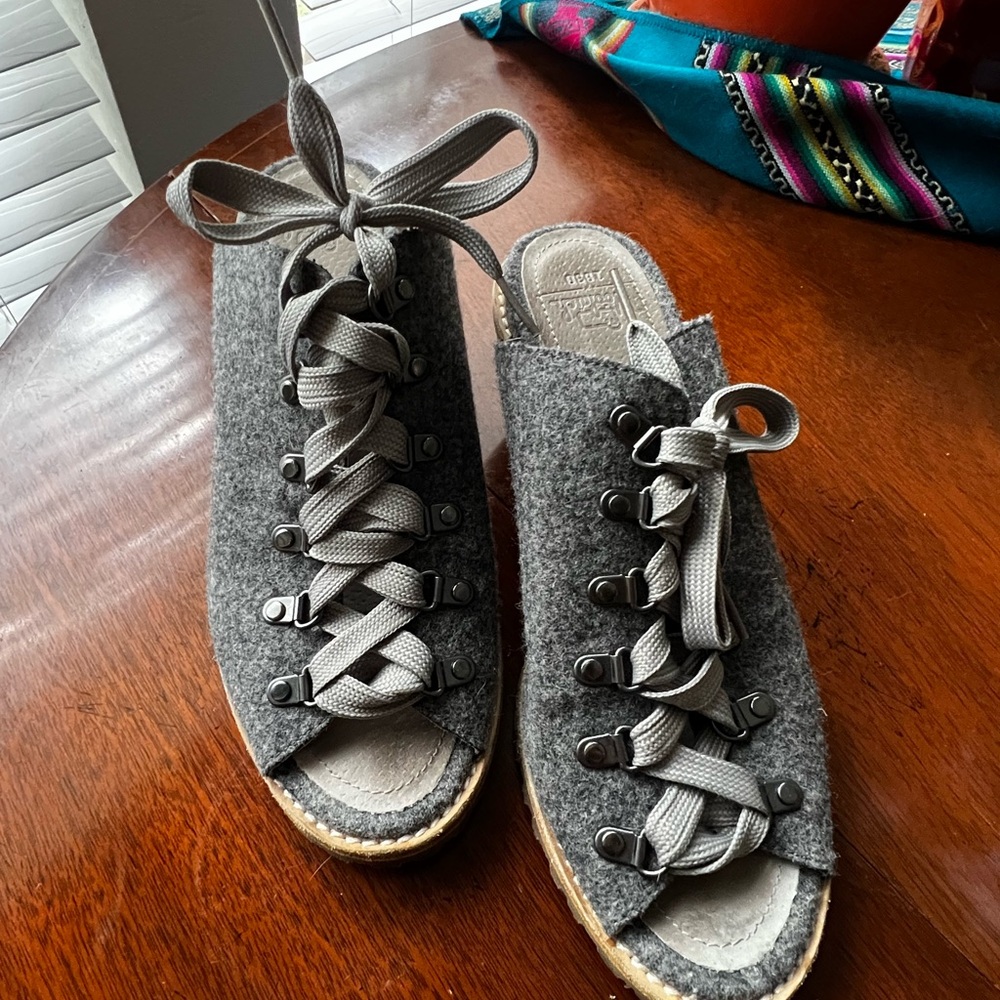 Woolrich 1830 Gray Lace-Up Women's Shoes